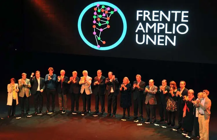 Unen: se presentó en sociedad y empezó a romperse