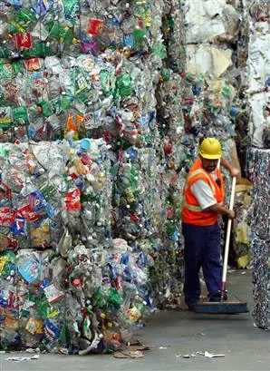 10 ideas originales para reciclaje de botellas de plastico