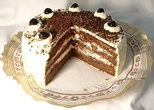 Torta Selva Negra De Chocolate y Cerezas.