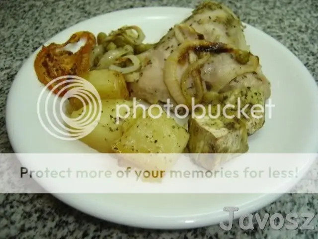 Pollo al horno con papas y batatas