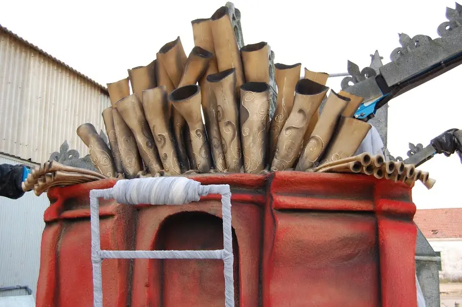 Decoré la carroza de fiestas de mi ciudad