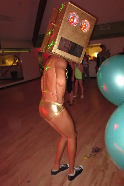 hace tu robot head de lmfao