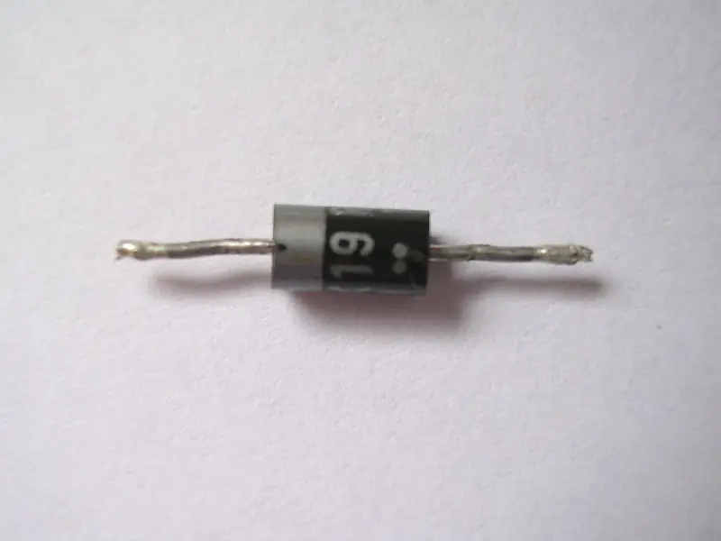 Amplificador para MP3 o celular con parlantes de pc.