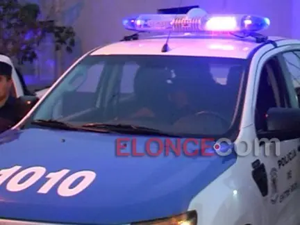 Lo detuvieron tras robar y acostarse en la cama junto a la d