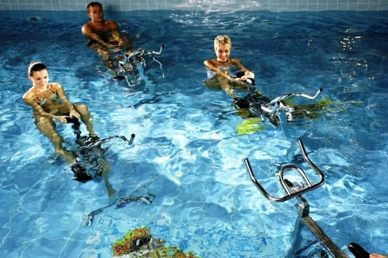¿Para qué sirve entrenarse en el agua?