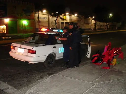 policias