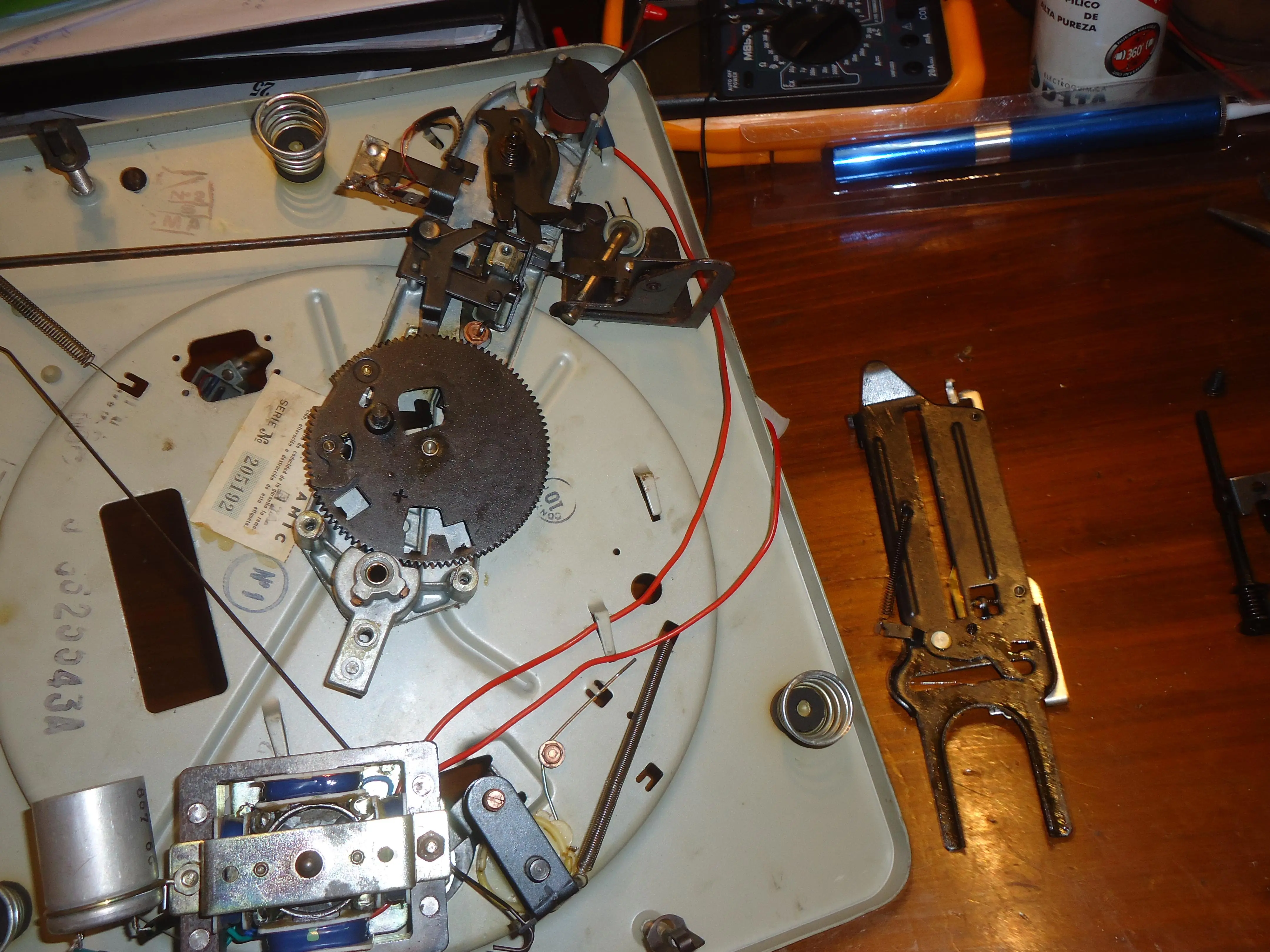 Restauración de Tocadiscos Valvular  Winco Panoramic.