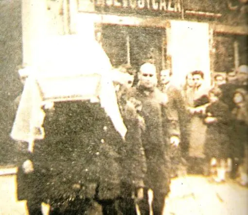 El misterio de la mano cortada