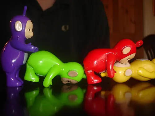 Infancia destruida en 3, 2, 1