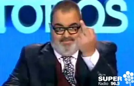 Distinguen a Lanata "por su denuncia permanente de la c