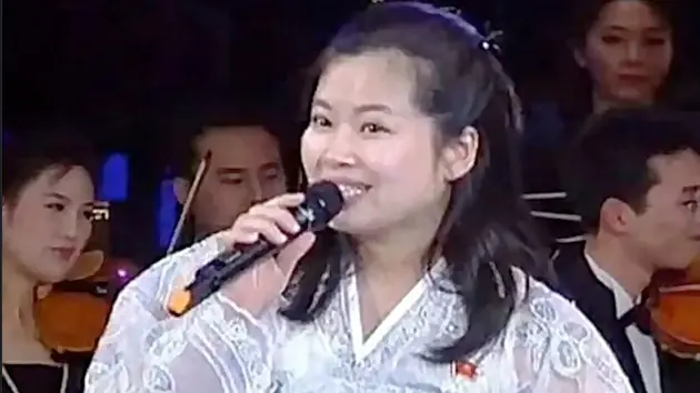 'Resucita' cantante norcoreana