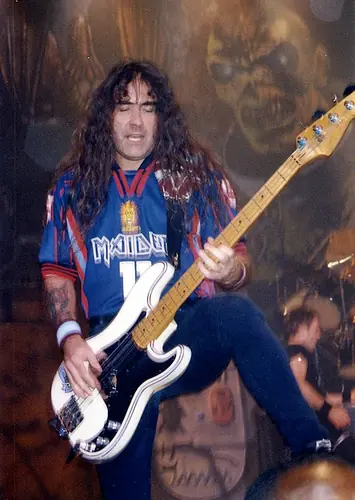 Los bajos de Steve Harris