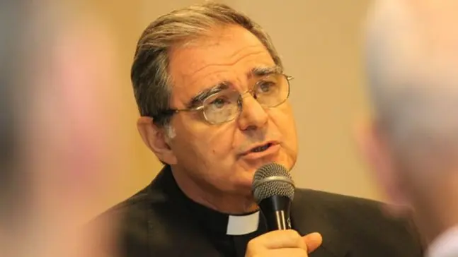 Iglesia indemnizará a jóvenes abusados