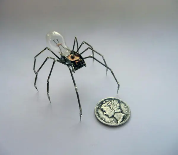 Insectos Creados con Partes Mecánicas...