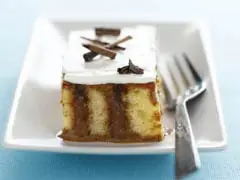 Pastel de chocolate tres leches