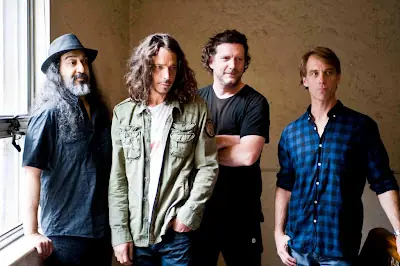 Pearl Jam vs Soundgarden