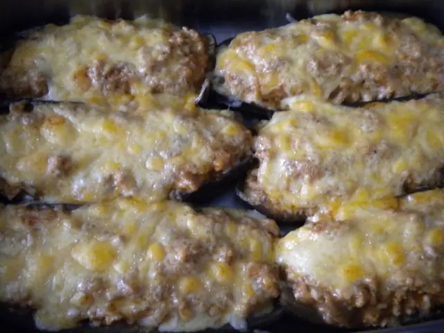 Berenjenas rellenas de atún y queso...