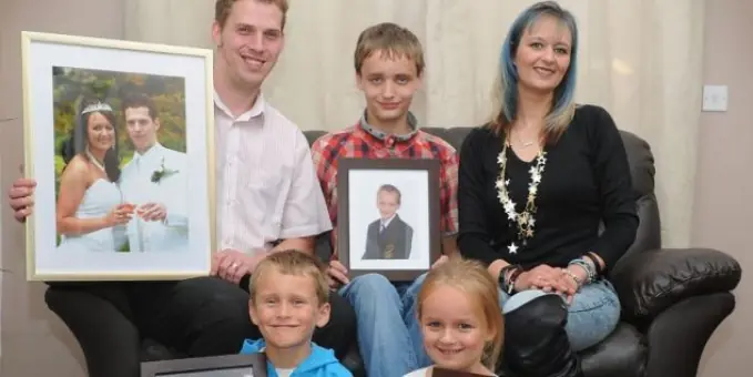 Mujer Inglesa Despertó De Un Coma Creyendo Que Tenia 19 Añ