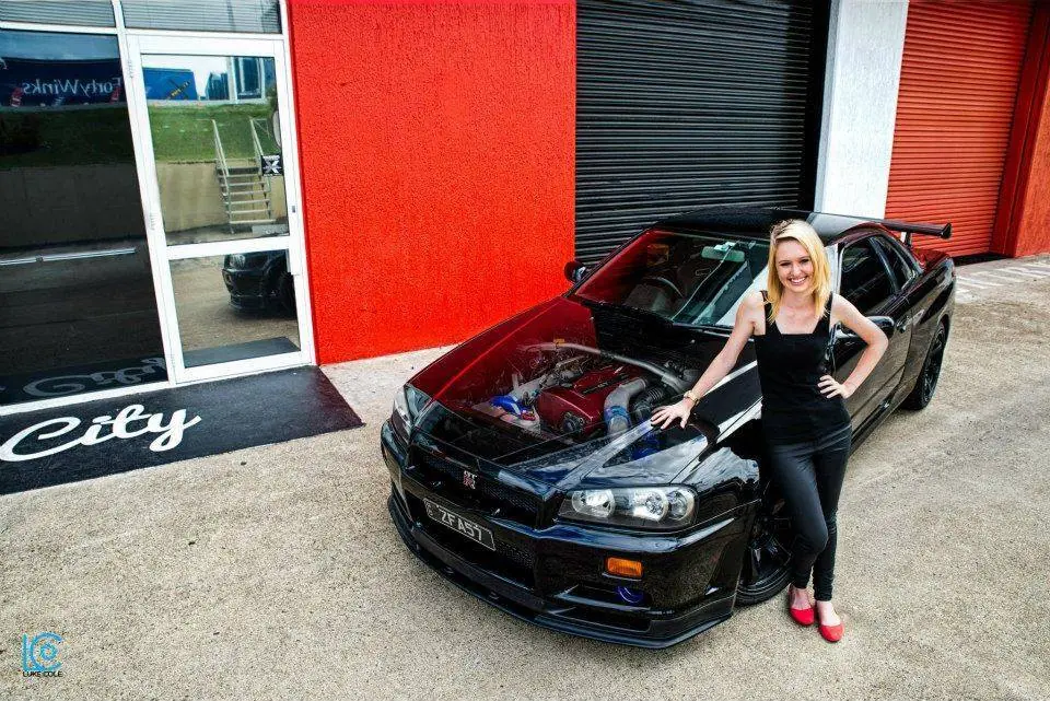 Nissan Skyline y GTR (nueva galeria de imagenes)