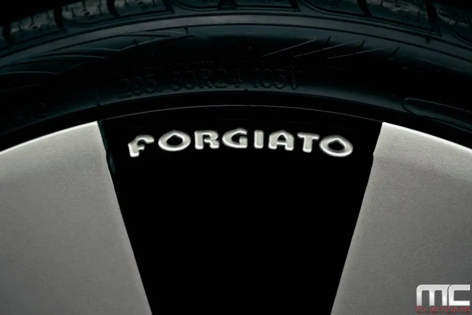 LR Range Rover con rines Forgiato
