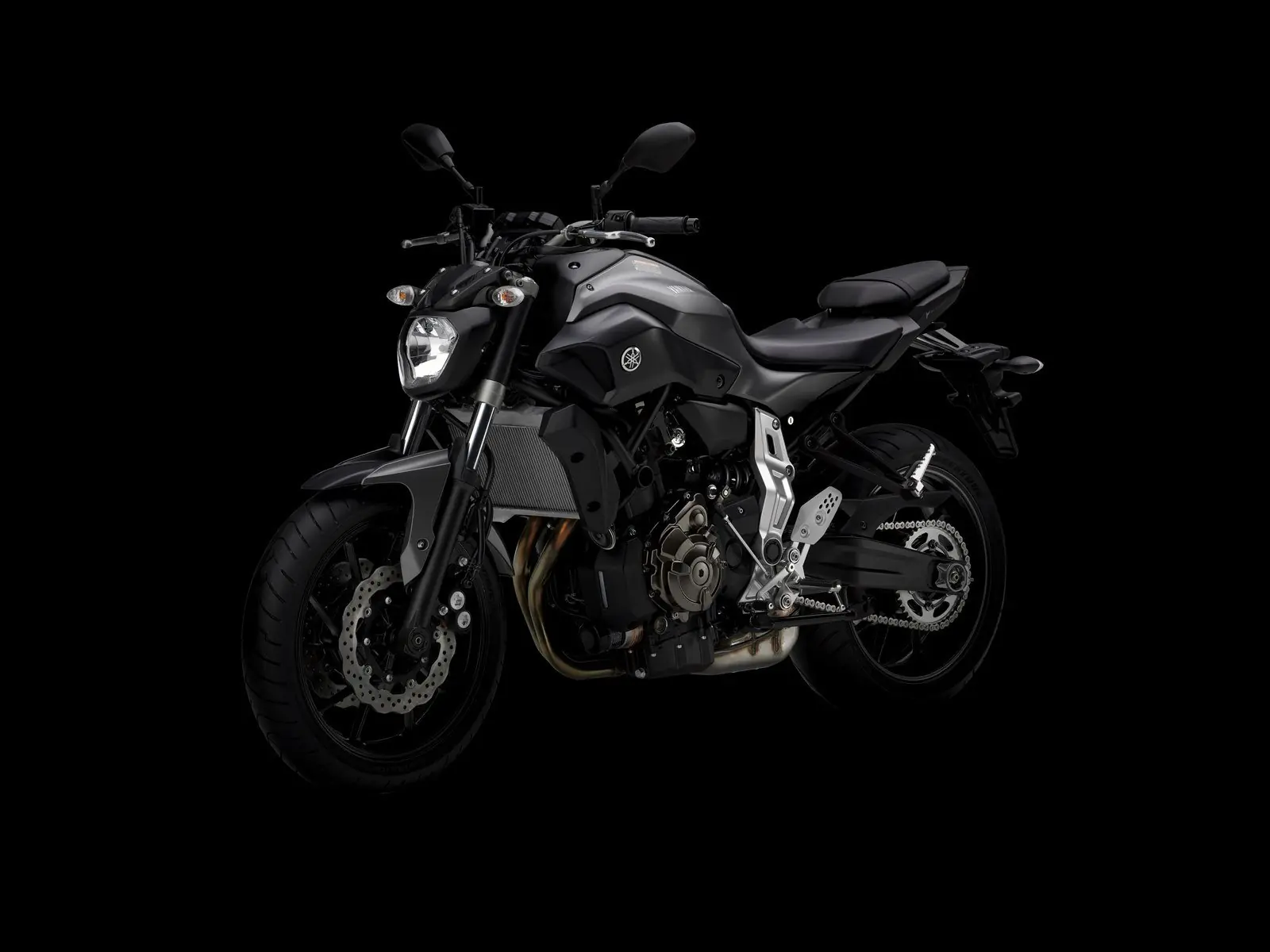 Yamaha MT-07, la hermana mediana del lado oscuro japonés