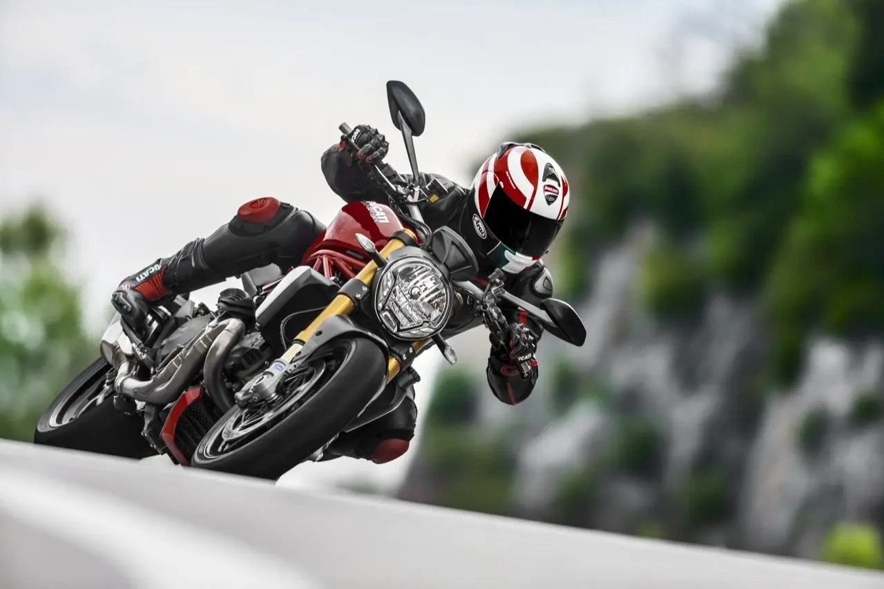 Ducati Monster 1200 y 1200S, en honor a la leyenda