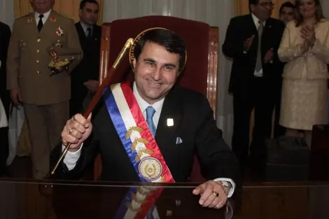 quien le llena el pomo a cristina?