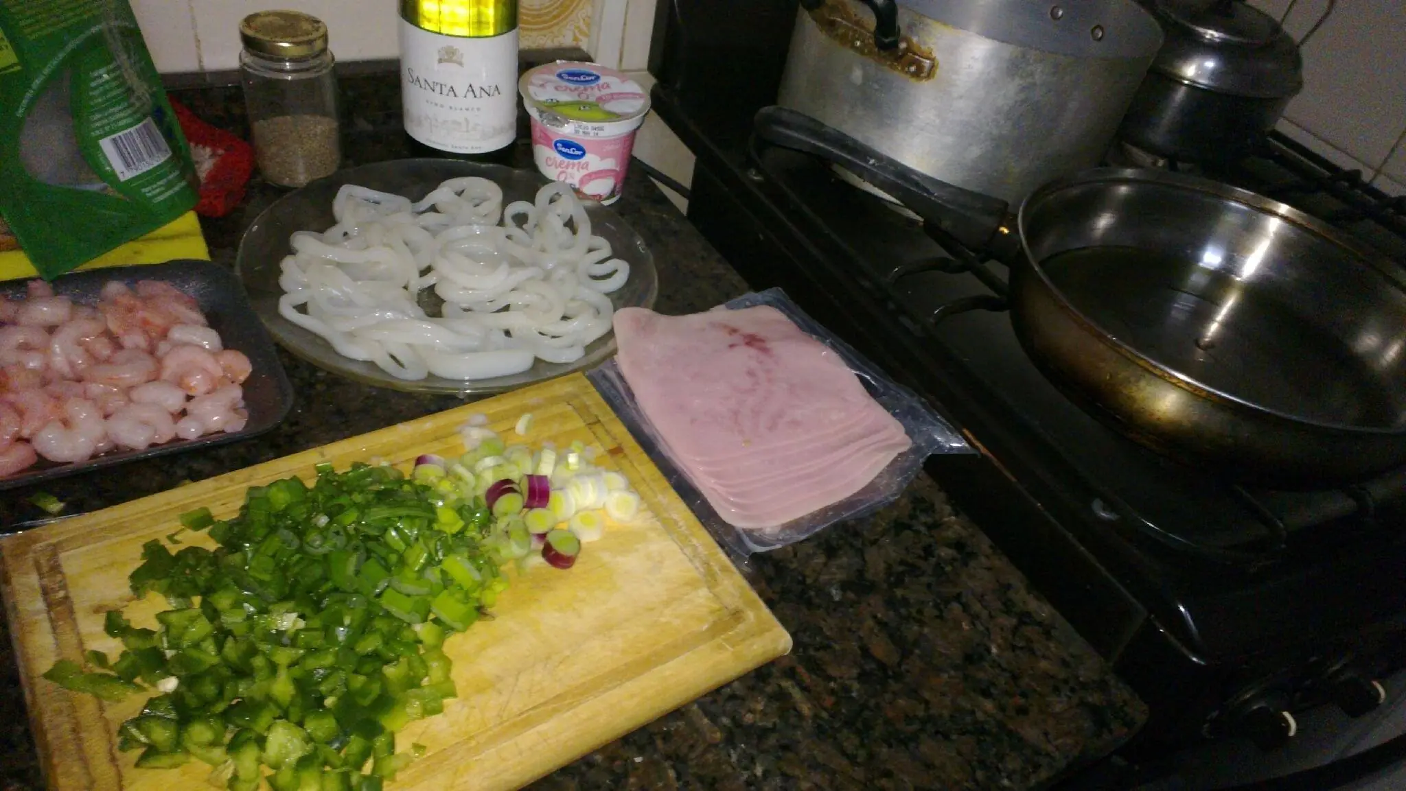 Pastas (Casera) al nero di seppia! Con salsa! (Foto-receta)