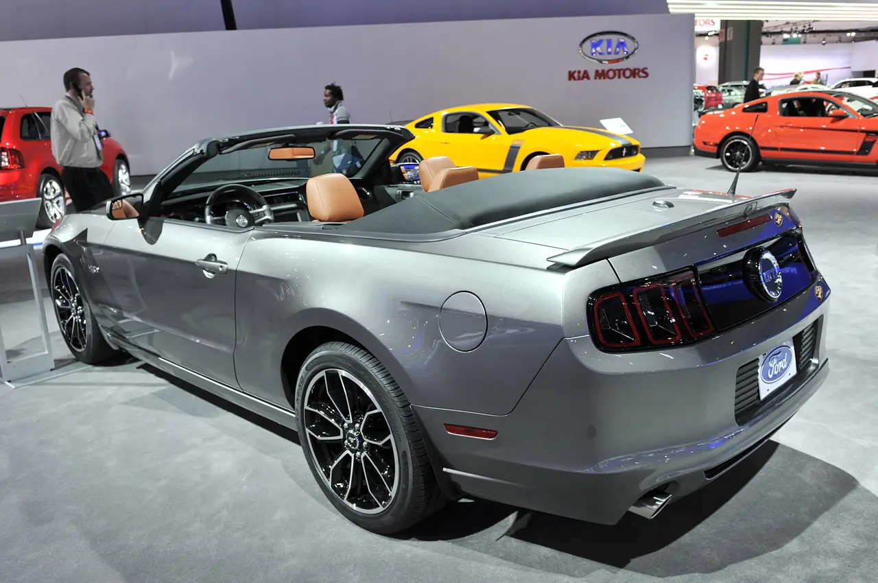 ford mustang gt y boss 302 2013