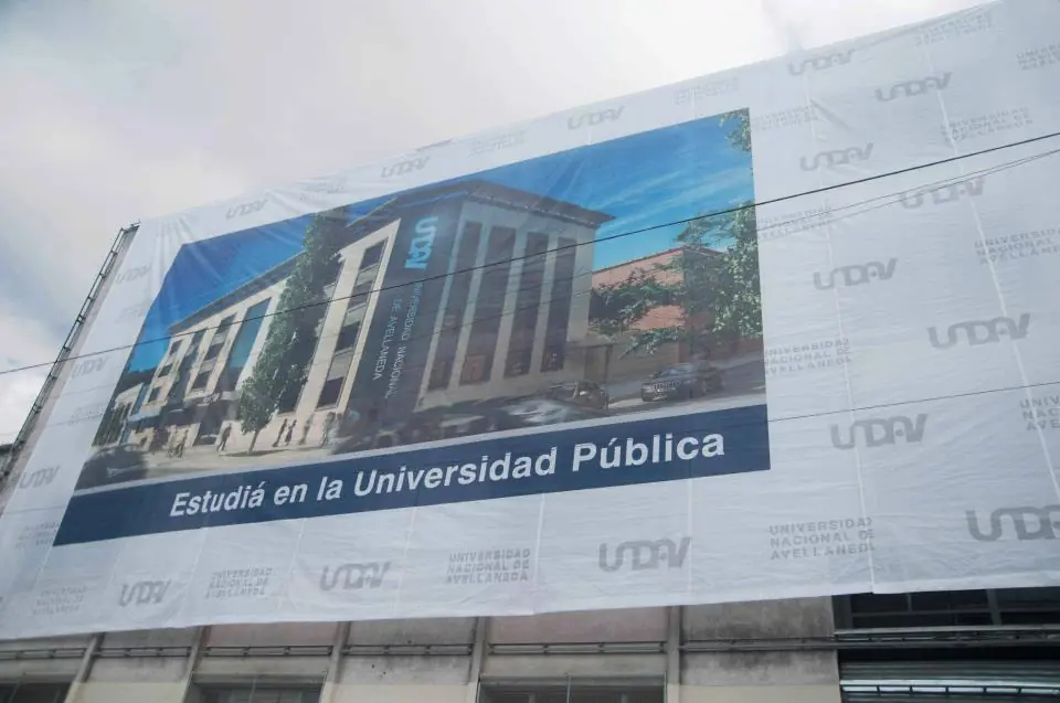 cristina no invierte en educación