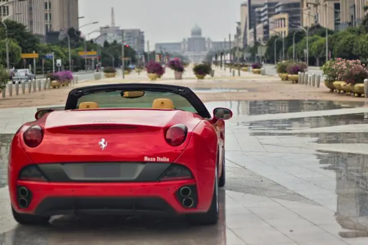 Ferrari California (nueva galeria de imagenes)