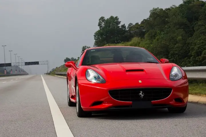 Ferrari California (nueva galeria de imagenes)