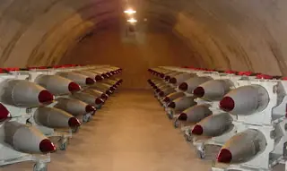 ¿La crisis ambiental o la guerra nuclear ?