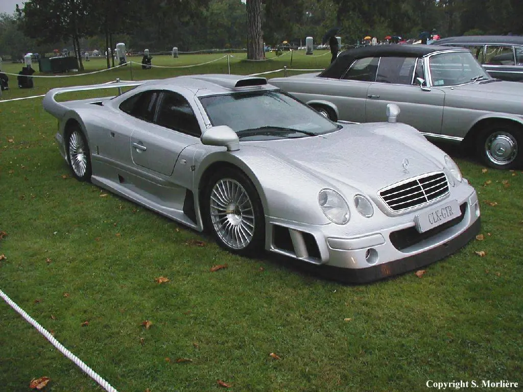 V12