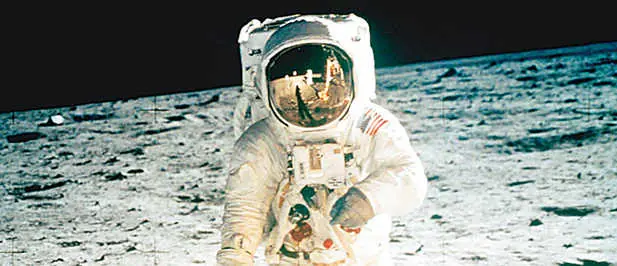 Sabias que: La Biblia también llegó a la Luna?
