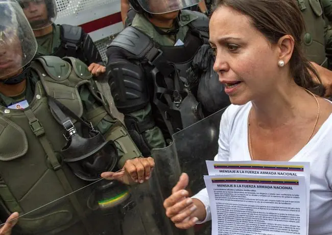 El chavismo admite que espía a opositores
