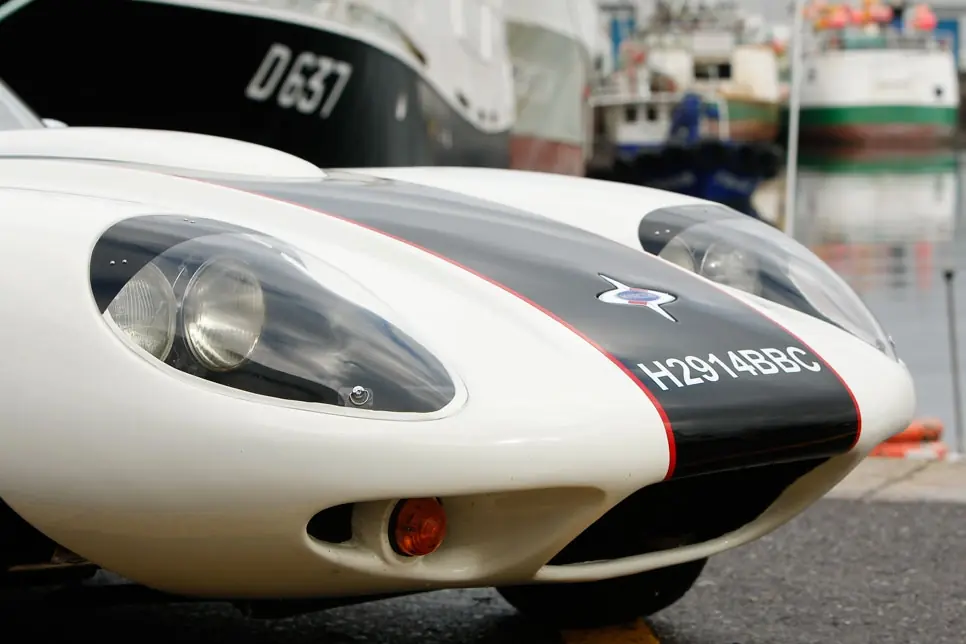 Marcos GT3000 V6, deportivo a la carta