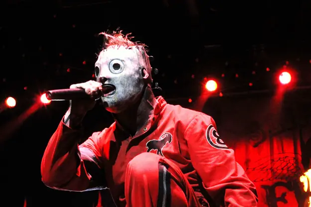 Corey Taylor Critica al Chano (Lider de Tan Bionica)