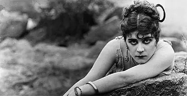 Theda Bara: la primera femme fatale