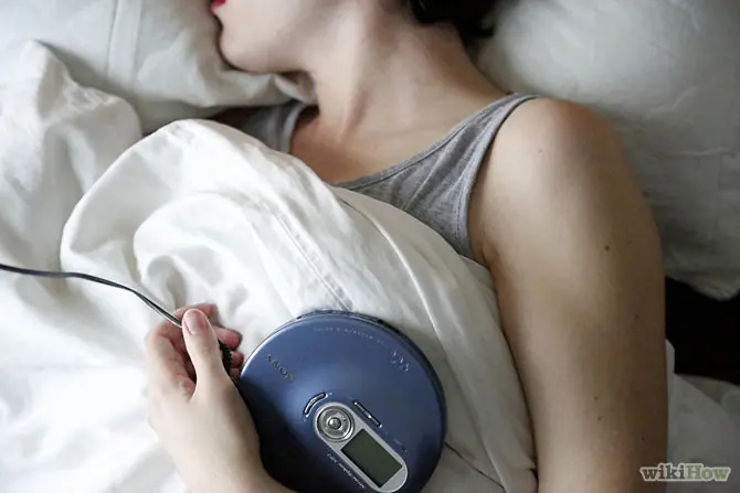 Cómo dormir con alguien que ronca