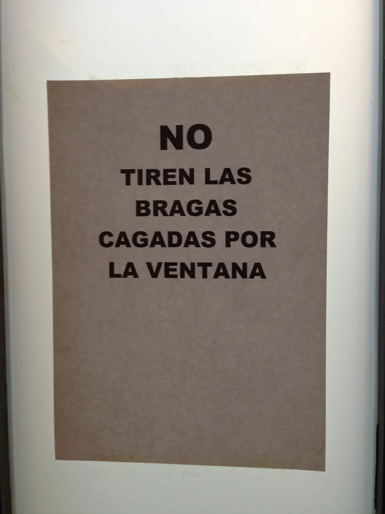 +7 si te gusto.Notas de vecinos en edificios.