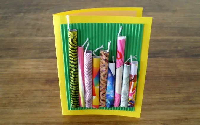 Tarjeta de cumpleaños con folletos