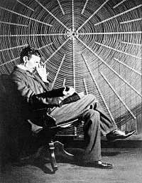 Nikola Tesla (1857-1943) (padre de la ingeniería eléctric