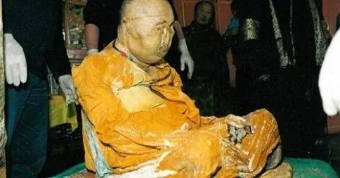 Rusia Exhumación de Hambo Lama