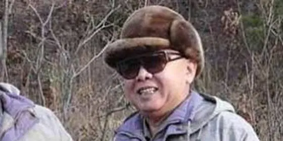 Según su biografía, Kim Jong il nunca defecó