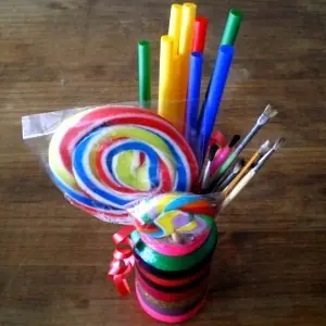 Más manualidades con esmaltes que ya no sirven