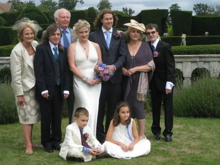 Los familiares de los miembros de AC/DC (muy bueno)