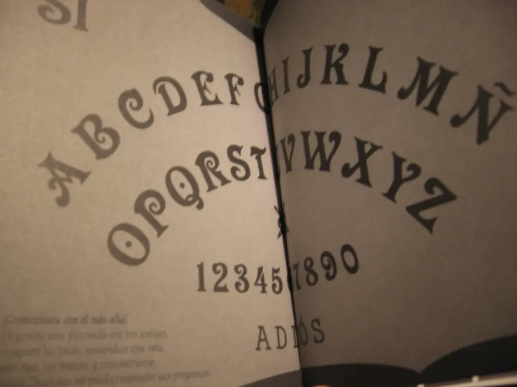 Nunca Jueges Con La Tabla Ouija