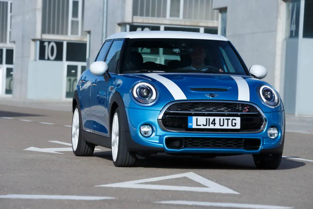 MINI 5 puertas