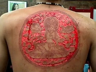Tatuajes extremos, no recomendado para personas sensibles